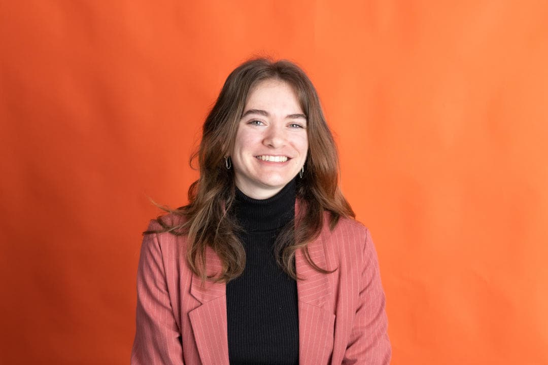 Eva studeert psychologie en werkt bij de Raphaelstichting